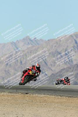 media/Dec-01-2025-Moto Forza (Mon) [[2daa91e15f]]/2-Intermediate Group/Session 4 Turn 9/